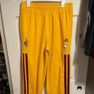 Adidas Cleveland Cavaliers Warm Up pants sz L yellow